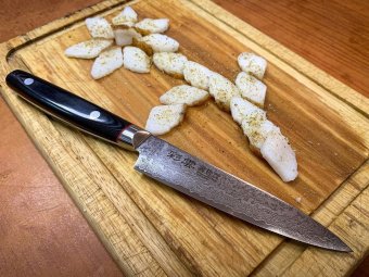 Универсальный кухонный нож Kanetsugu рукоять микарта 9001